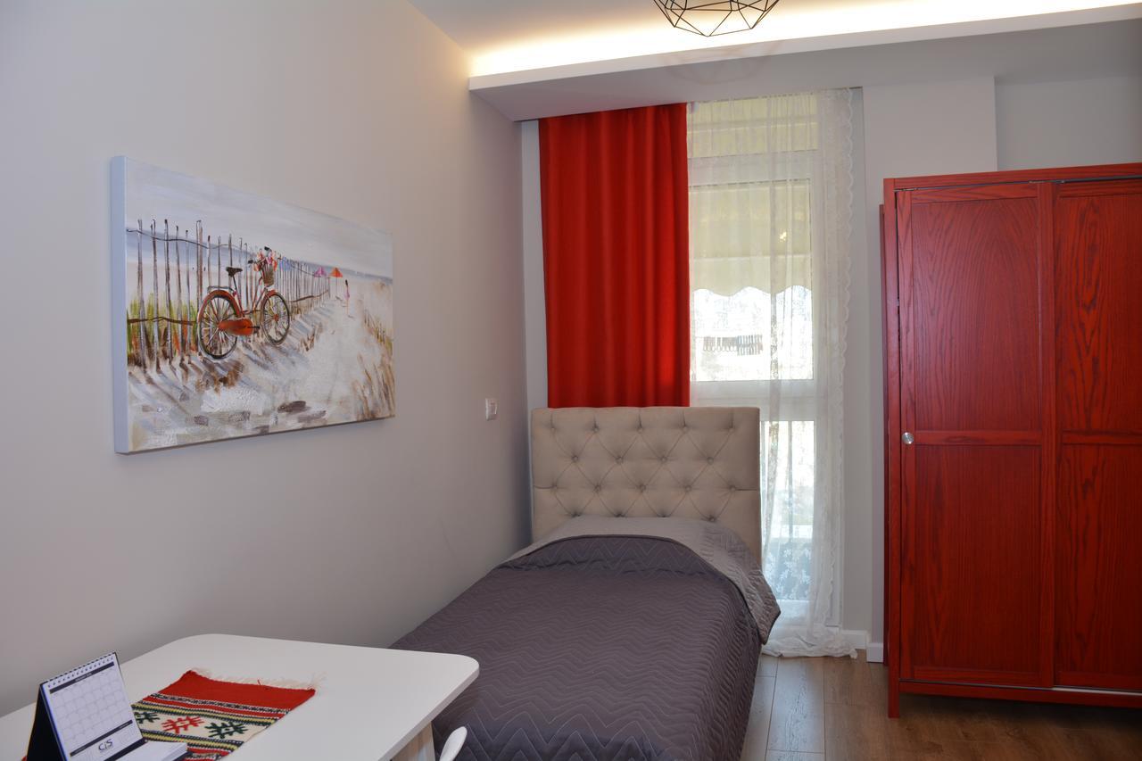 Central Luxury Apartment Тирана Екстер'єр фото